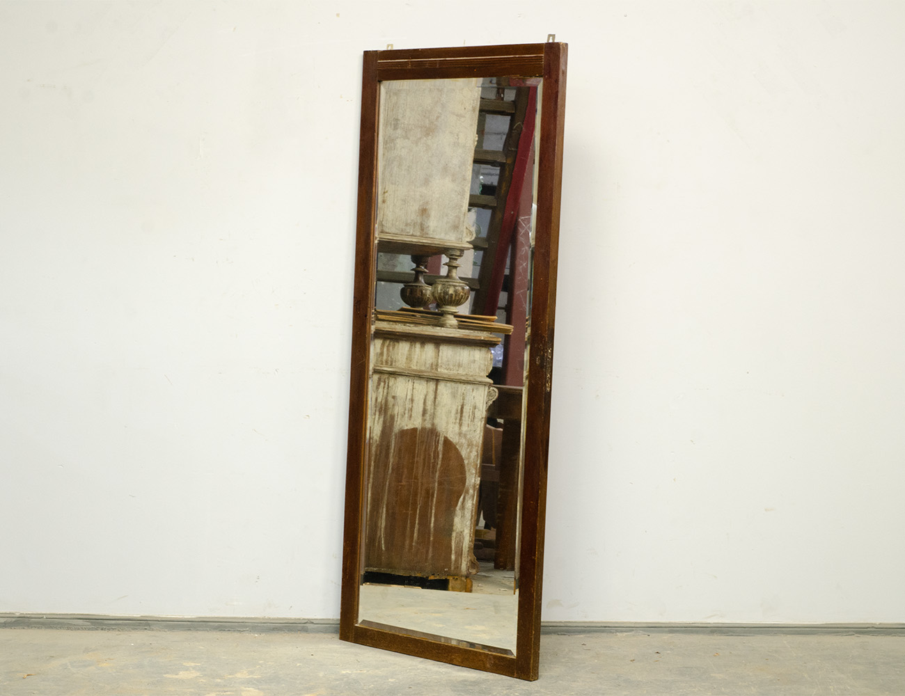 Старинное ростовое зеркало