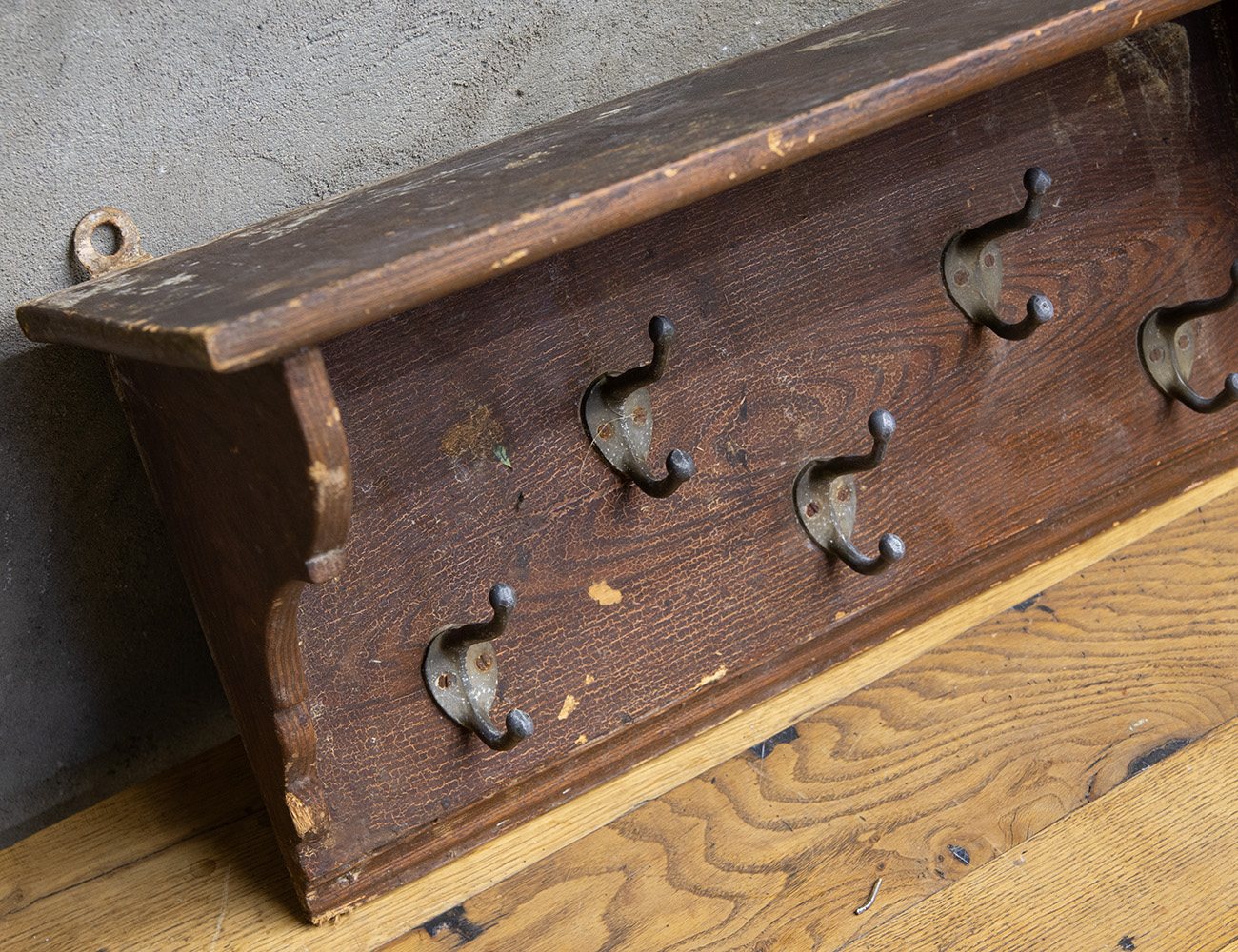 Старинная настенная вешалка