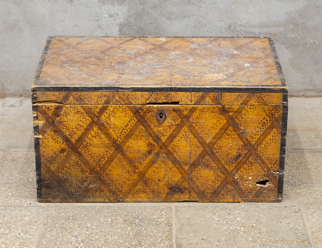 Антикварный сундук