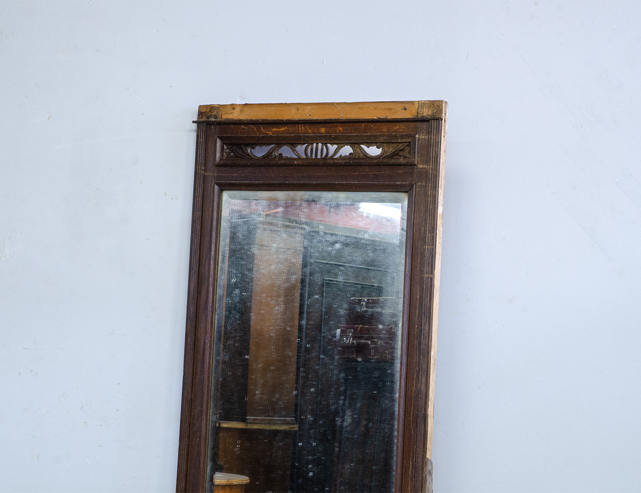 Старинное ростовое зеркало
