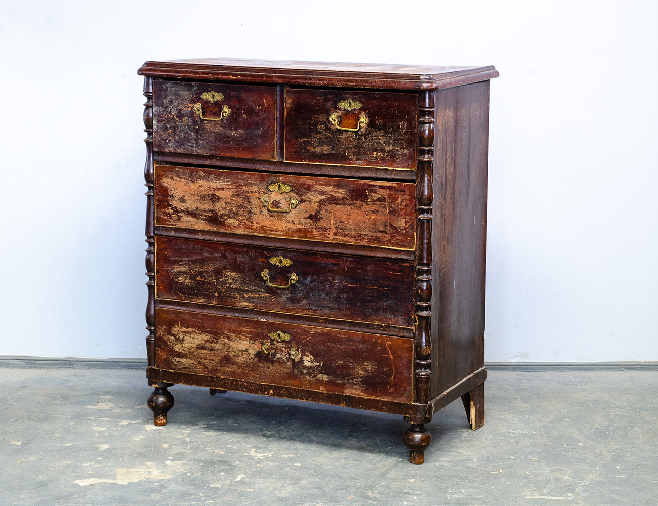 Старинный комод