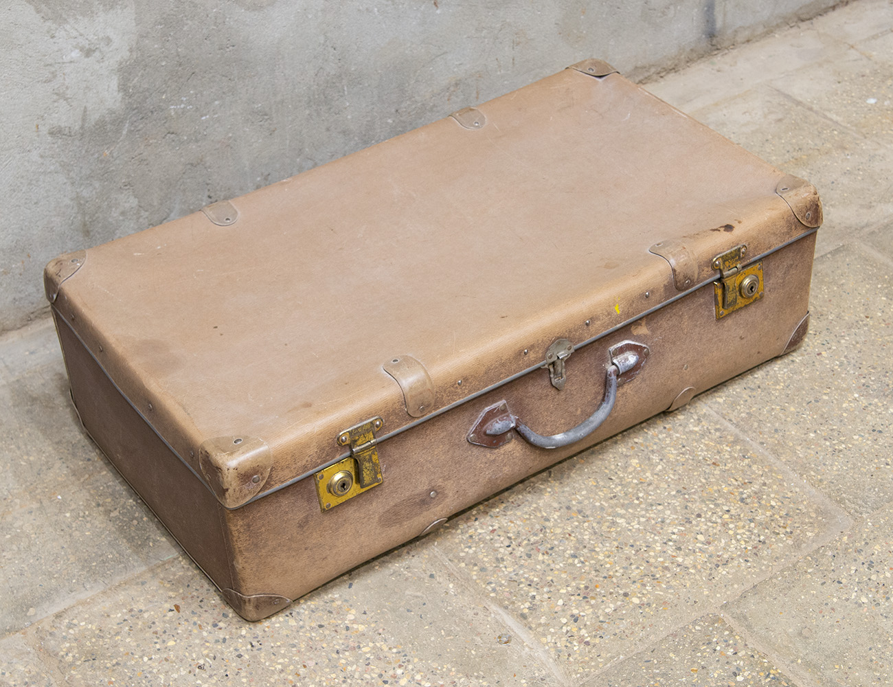 Старинный чемодан