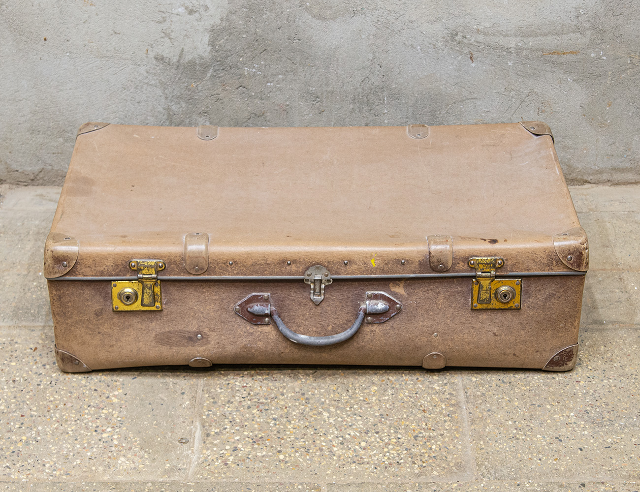 Старинный чемодан