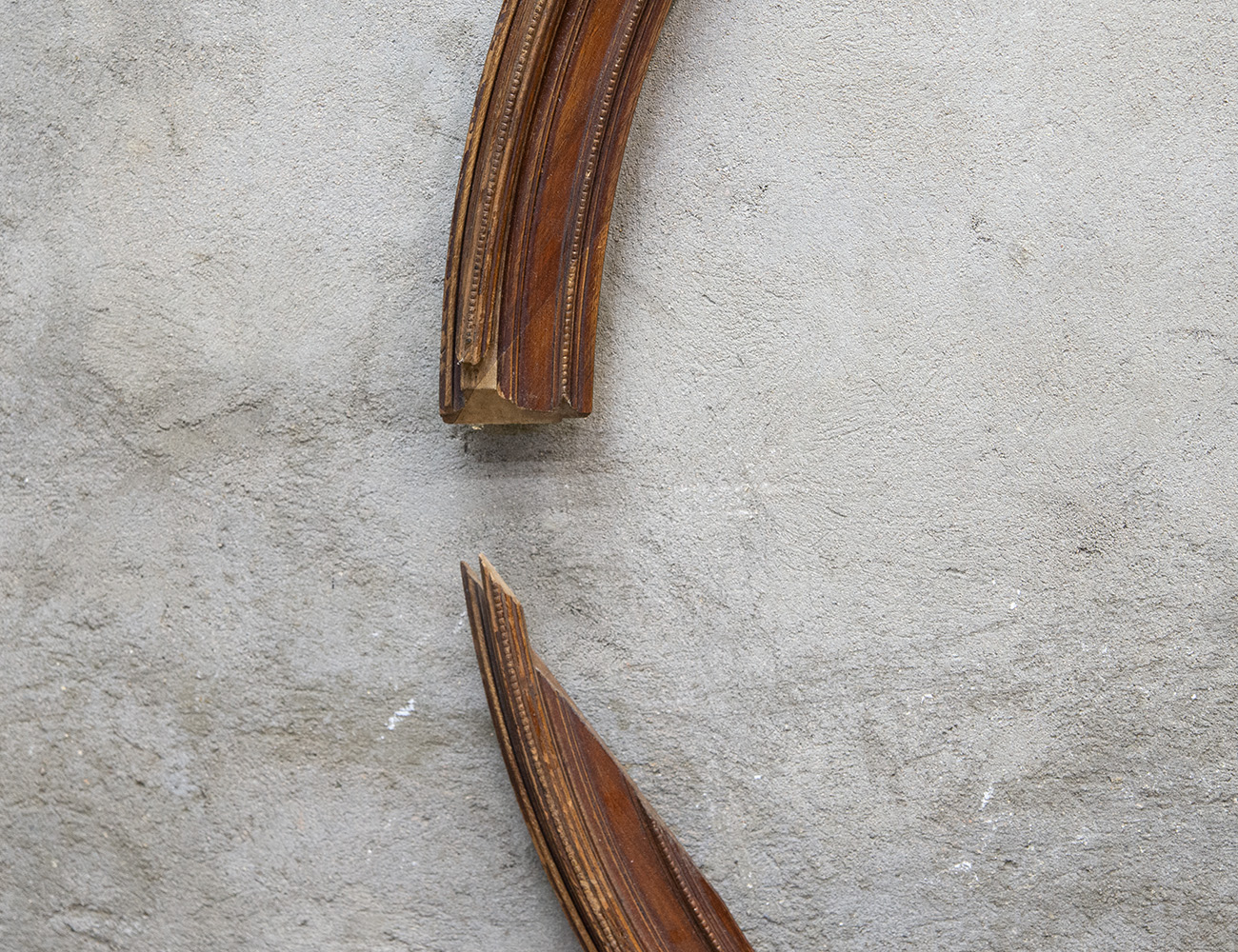 Старинная овальная рама