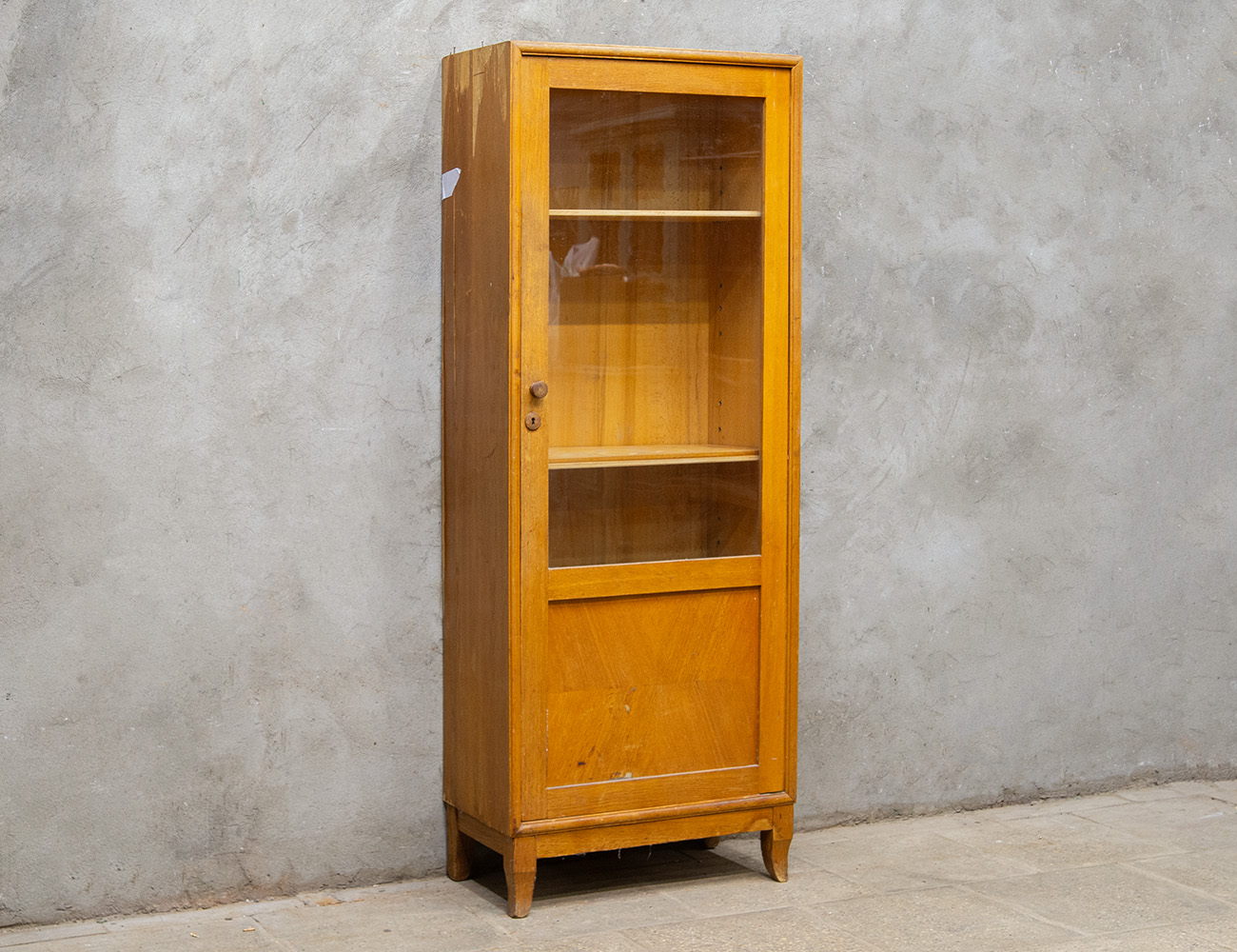 Старинный кабинетный шкаф