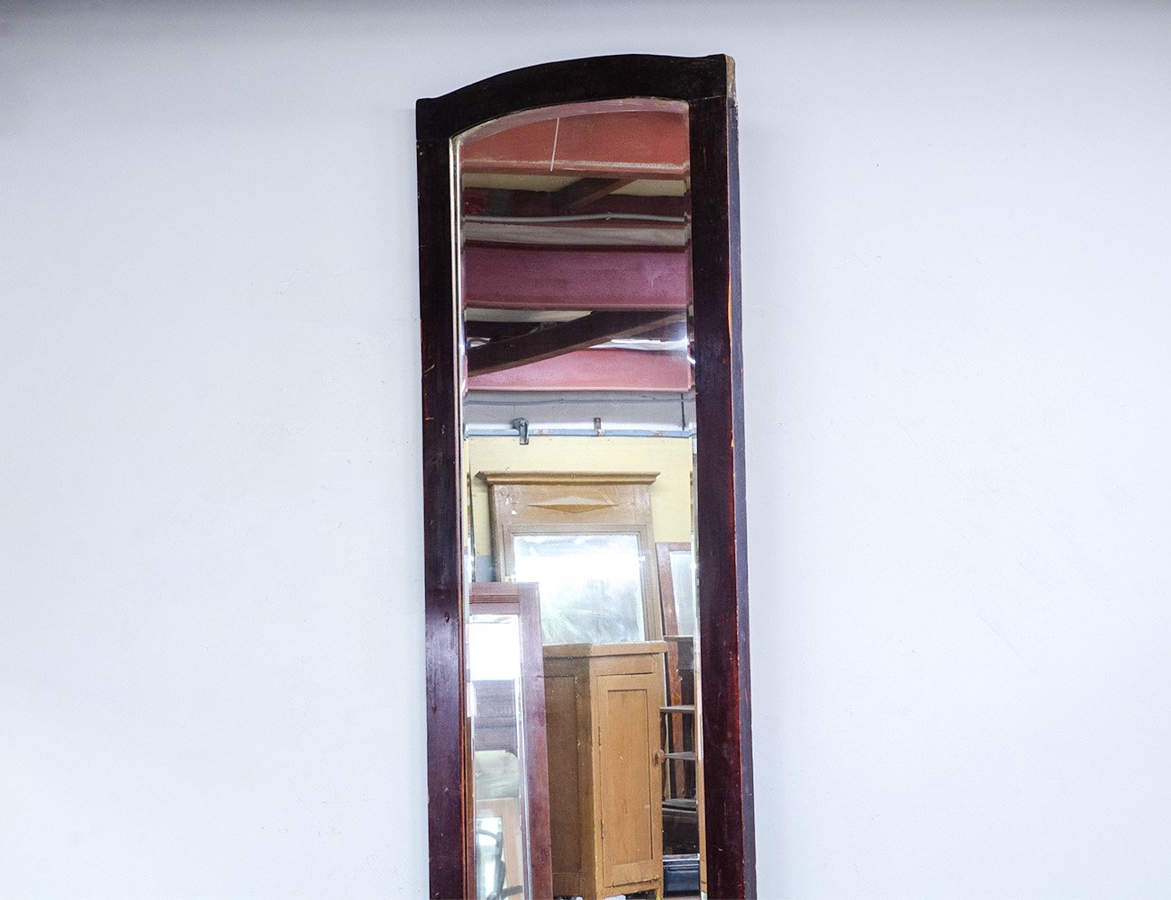 Антикварное простеночное зеркало