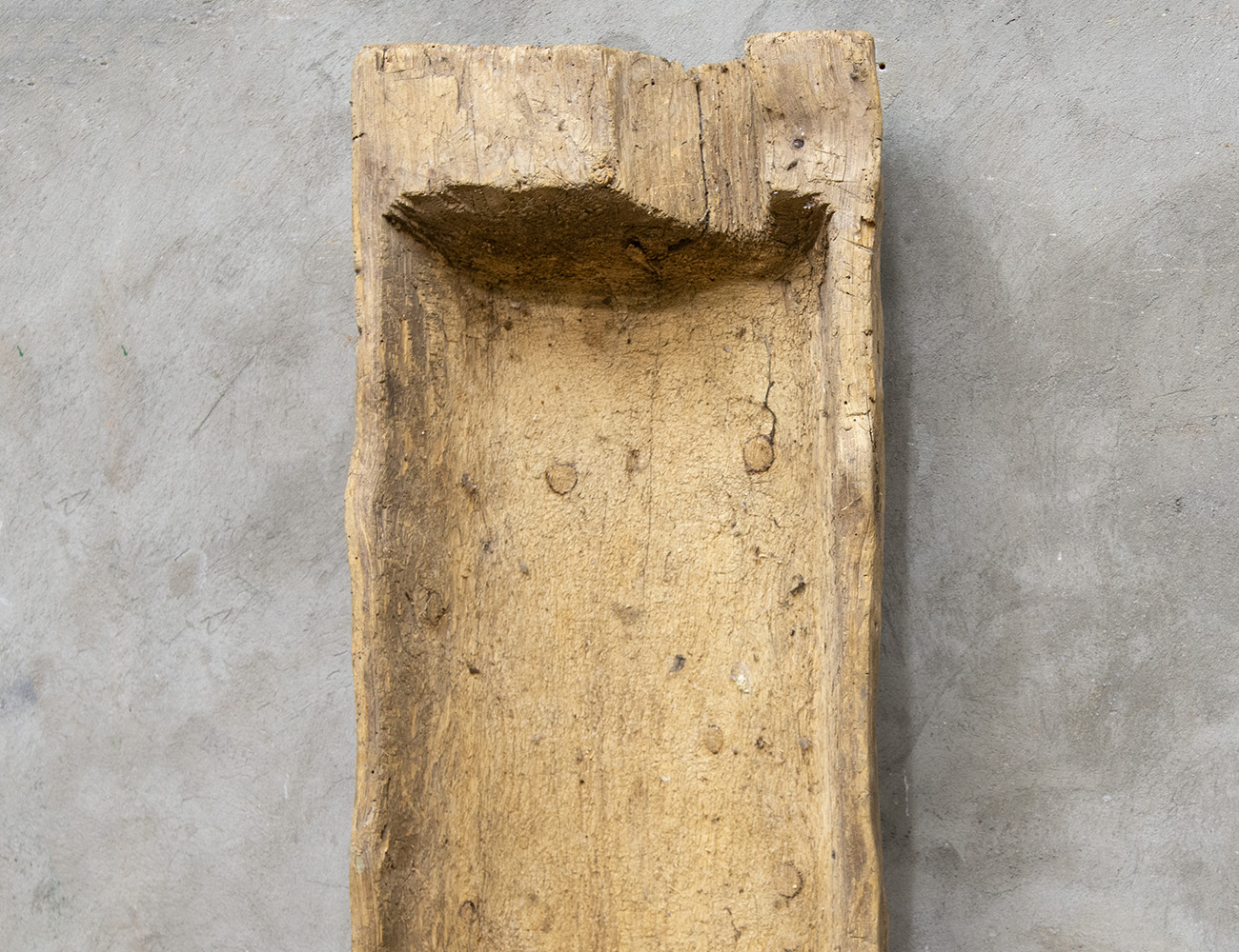 Большое старинное корыто