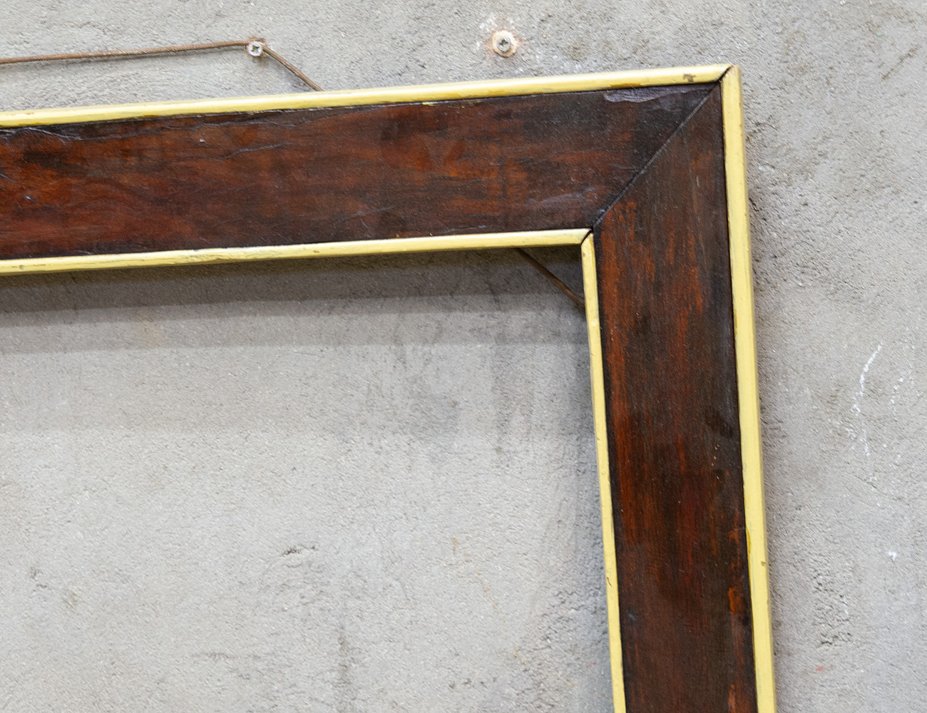 Старинная рама