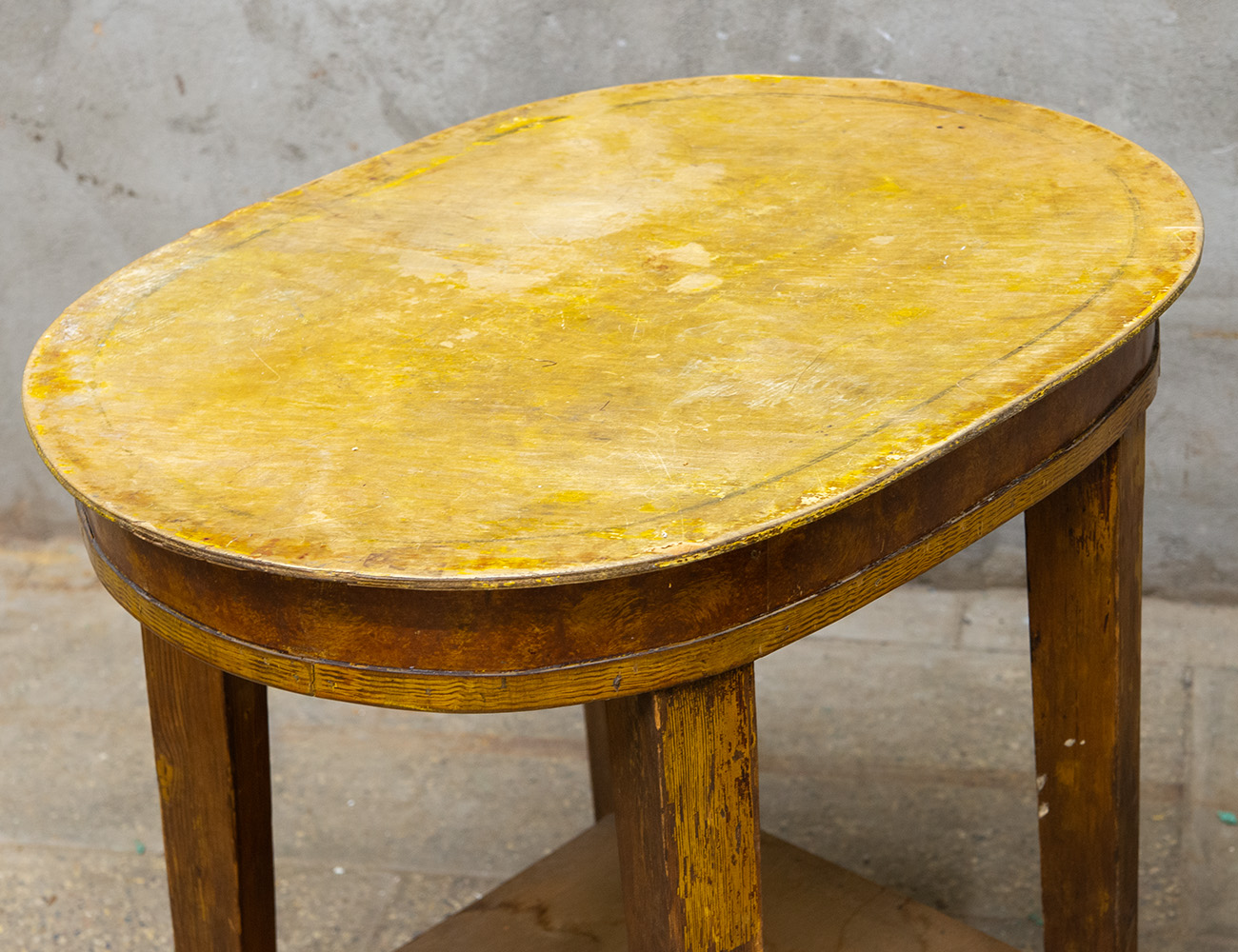 Старинный самоварный столик