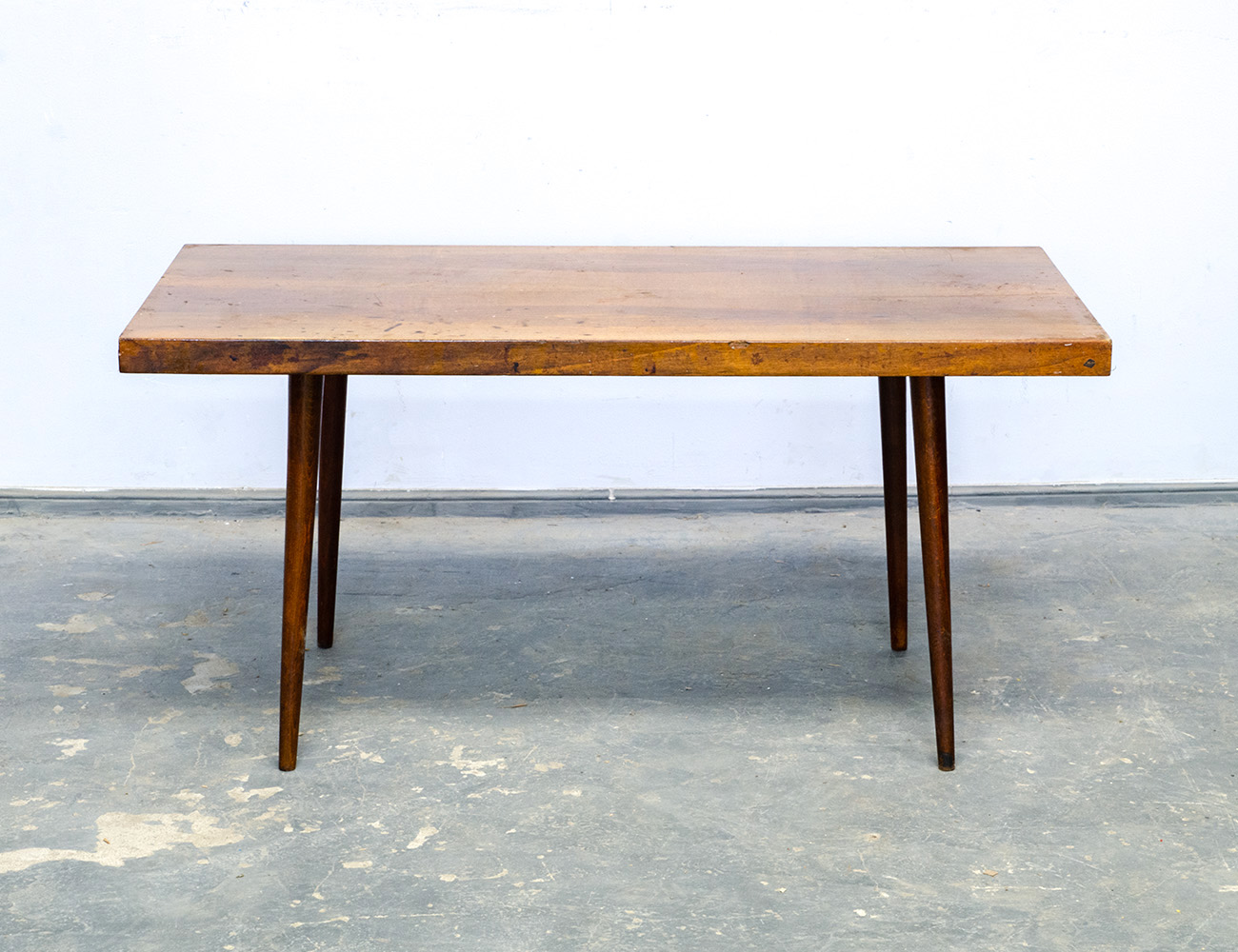 Винтажный журнальный столик