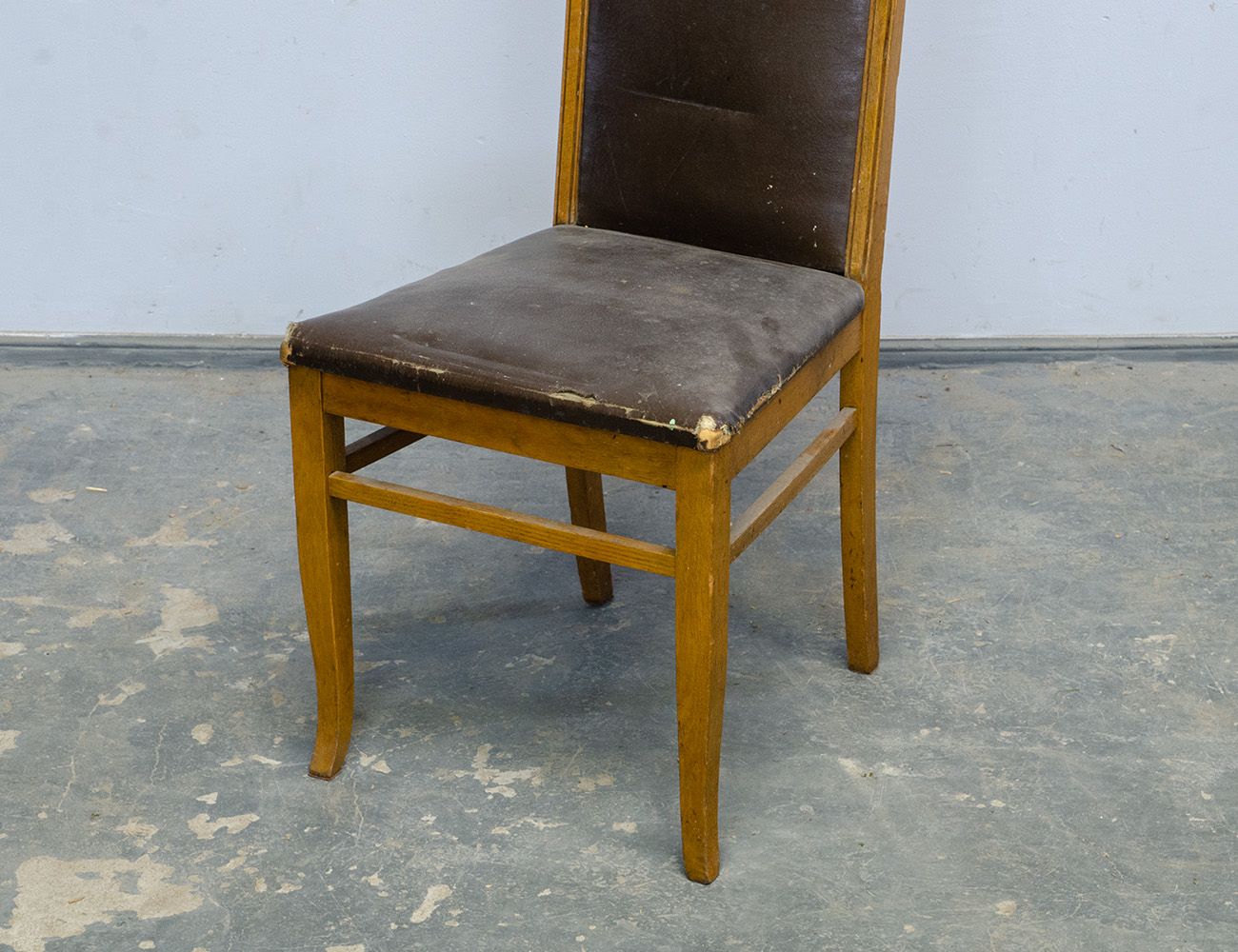 Старинный стул