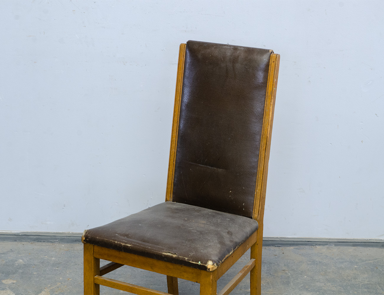 Старинный стул