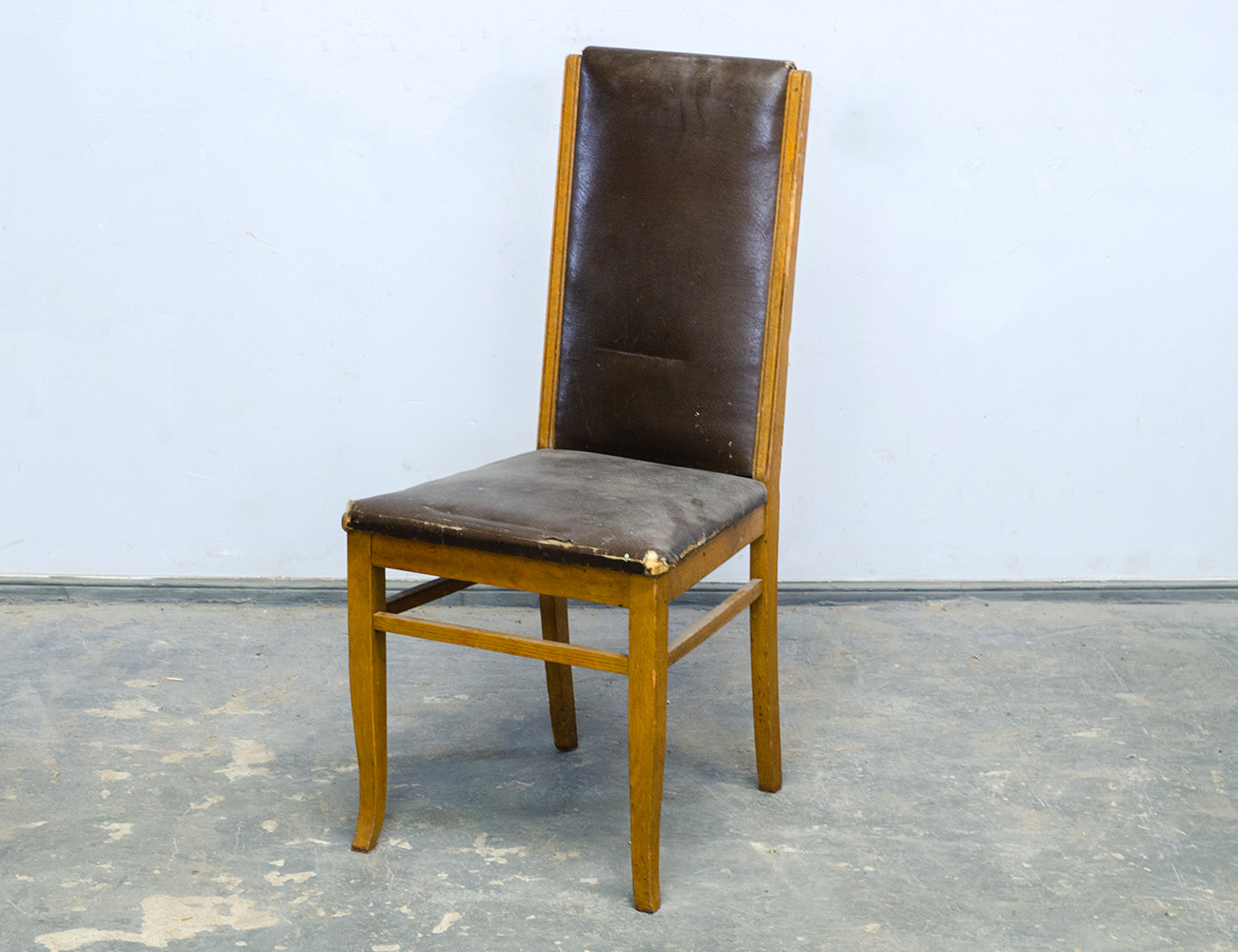 Старинный стул