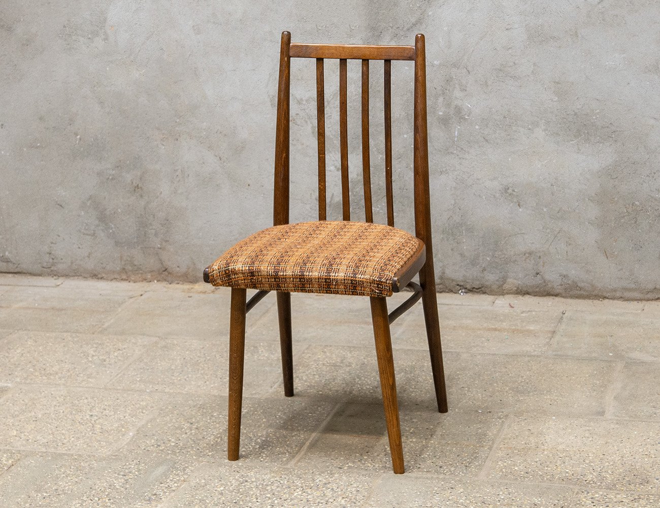 Винтажный стул