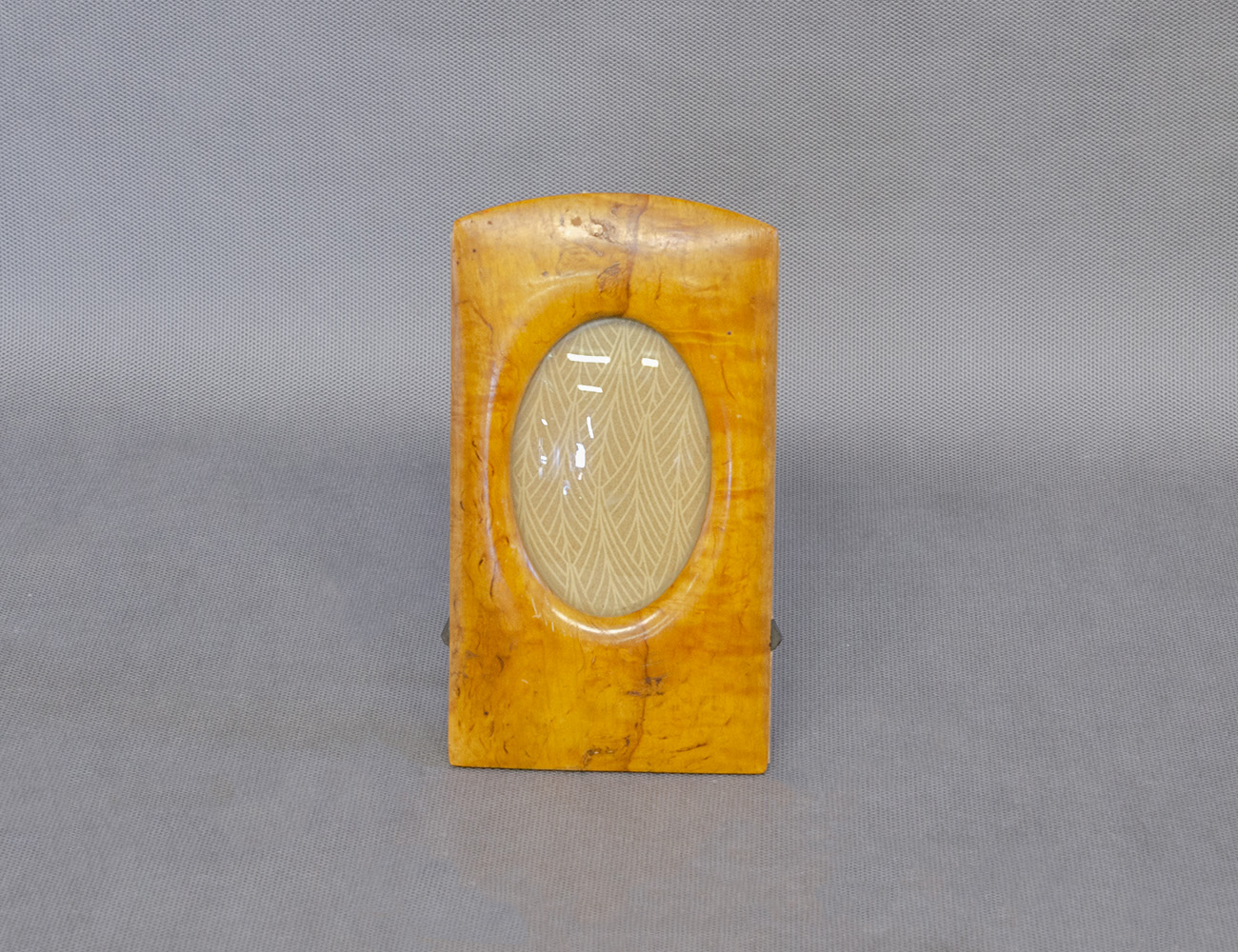 Антикварная рамка карельской берёзы