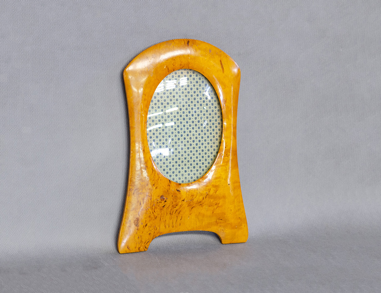 Антикварная рамка карельской берёзы