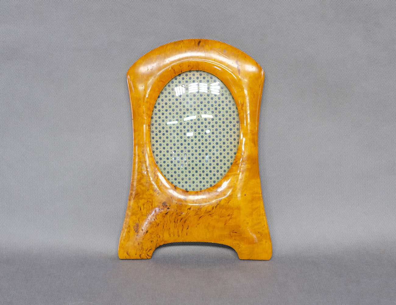 Антикварная рамка карельской берёзы