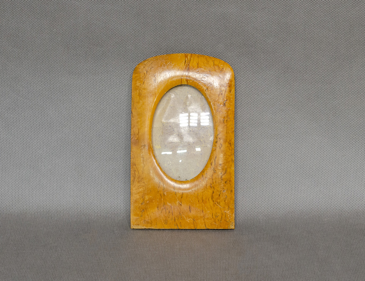 Антикварная рамка карельской берёзы