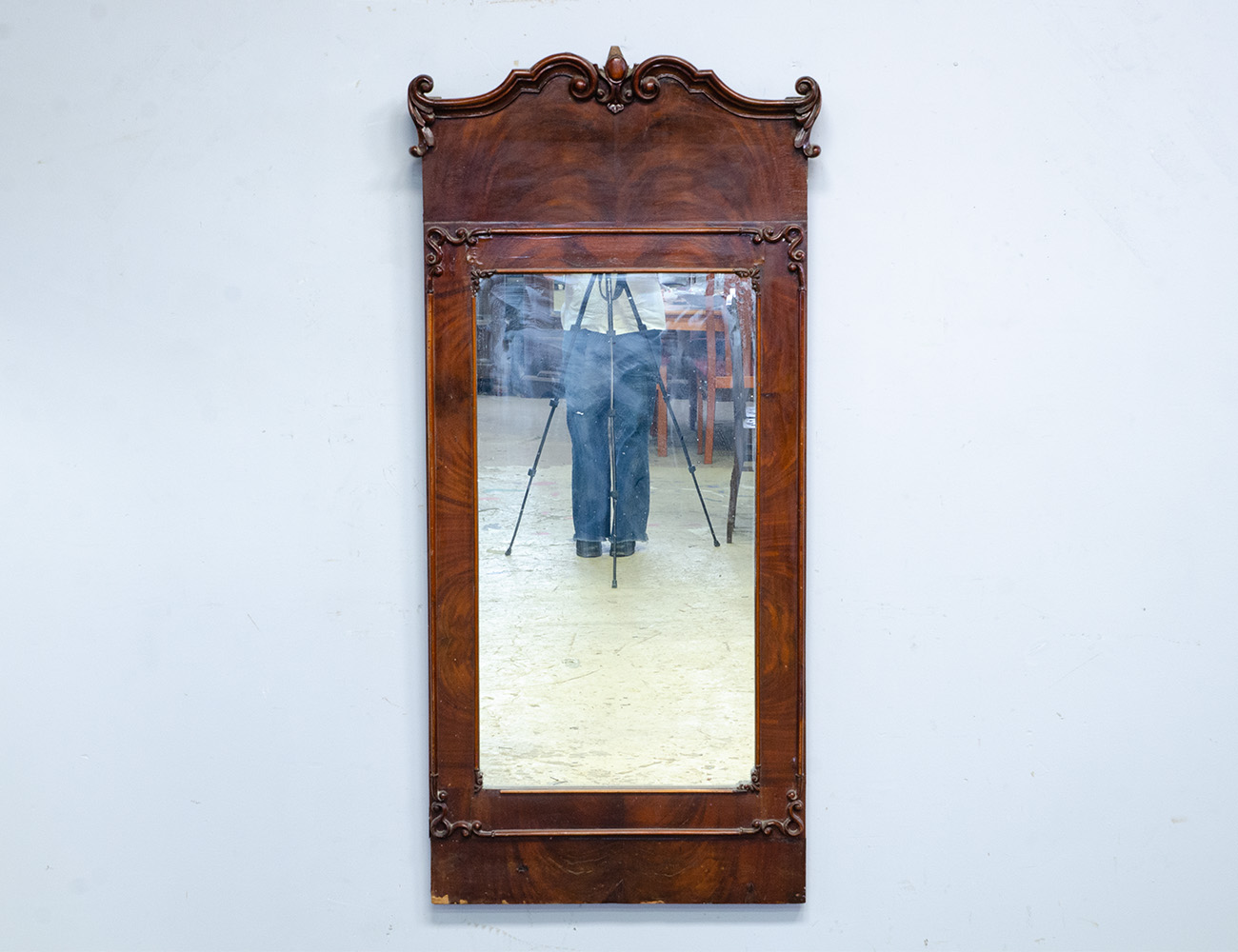 Старинное настенное зеркало 19 века