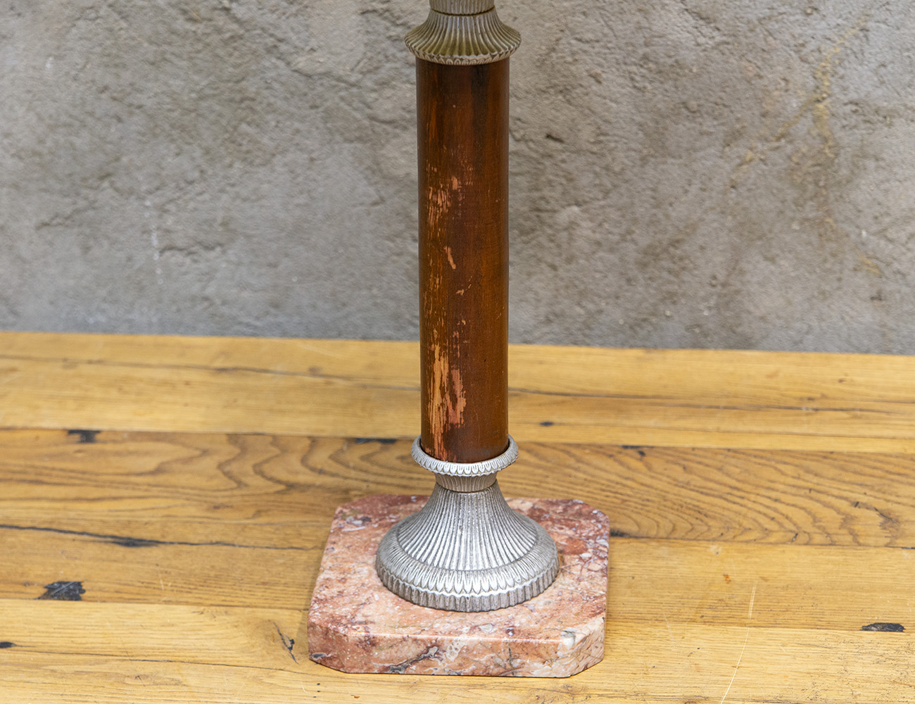 Старинная настольная лампа