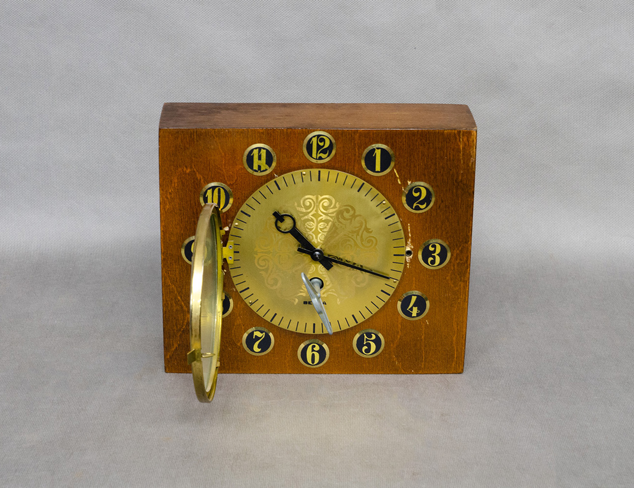 Каминные часы Весна