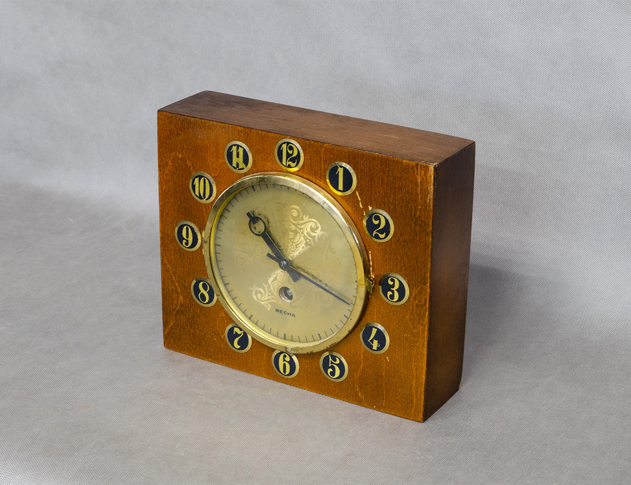 Каминные часы Весна