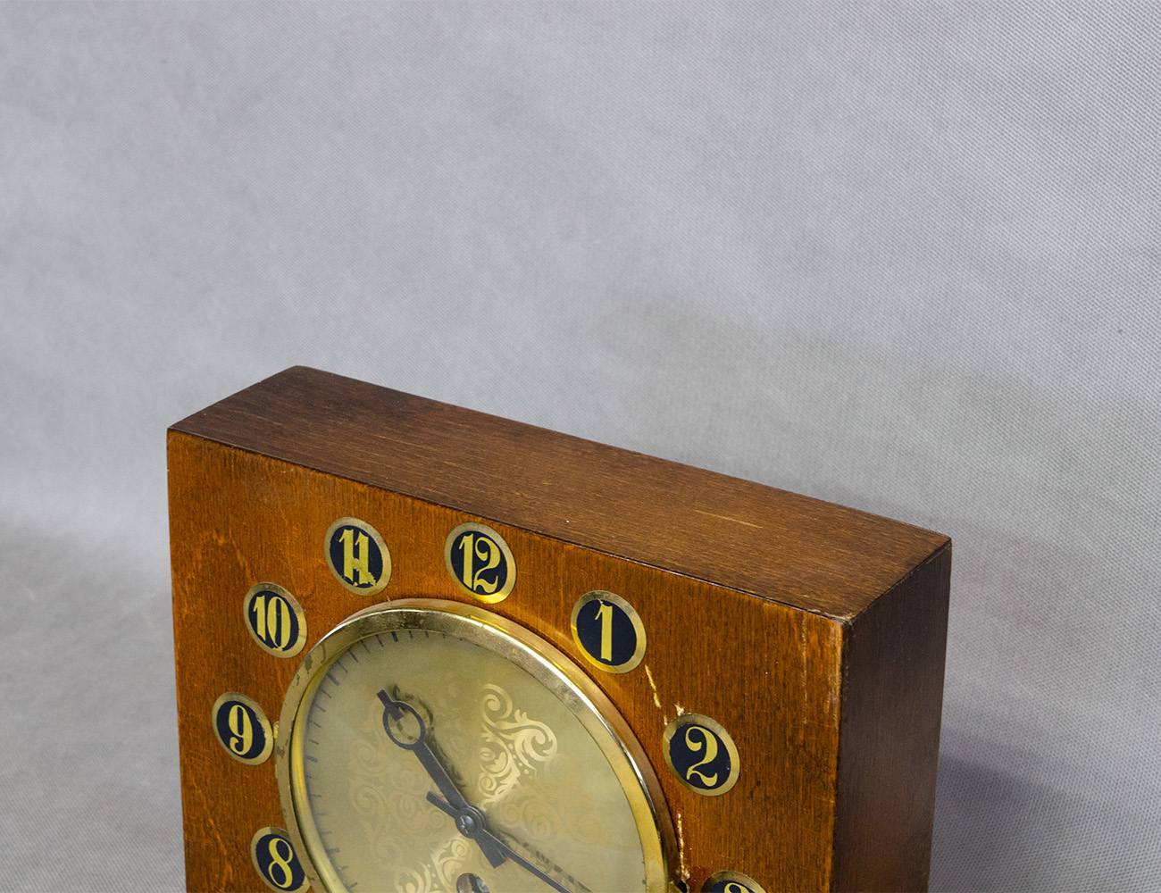 Каминные часы Весна