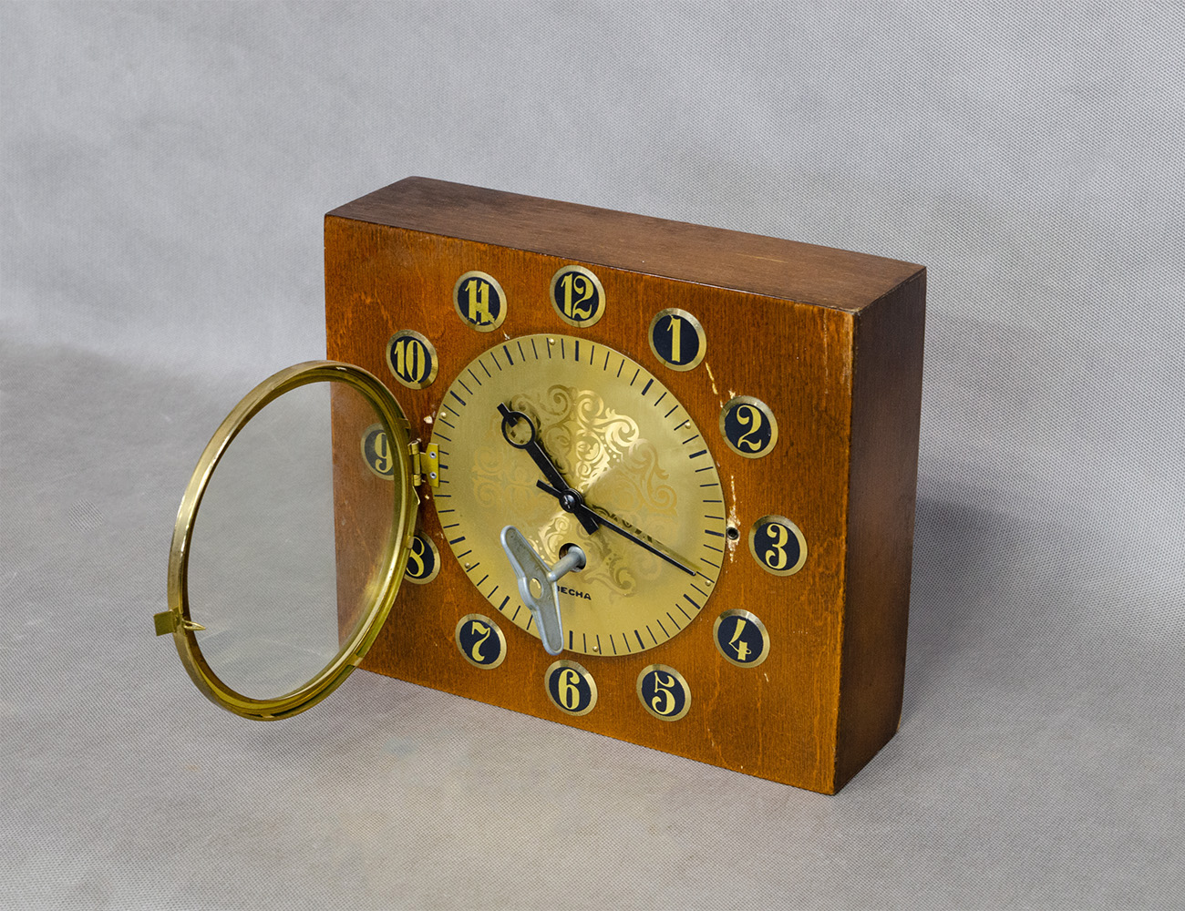 Каминные часы Весна