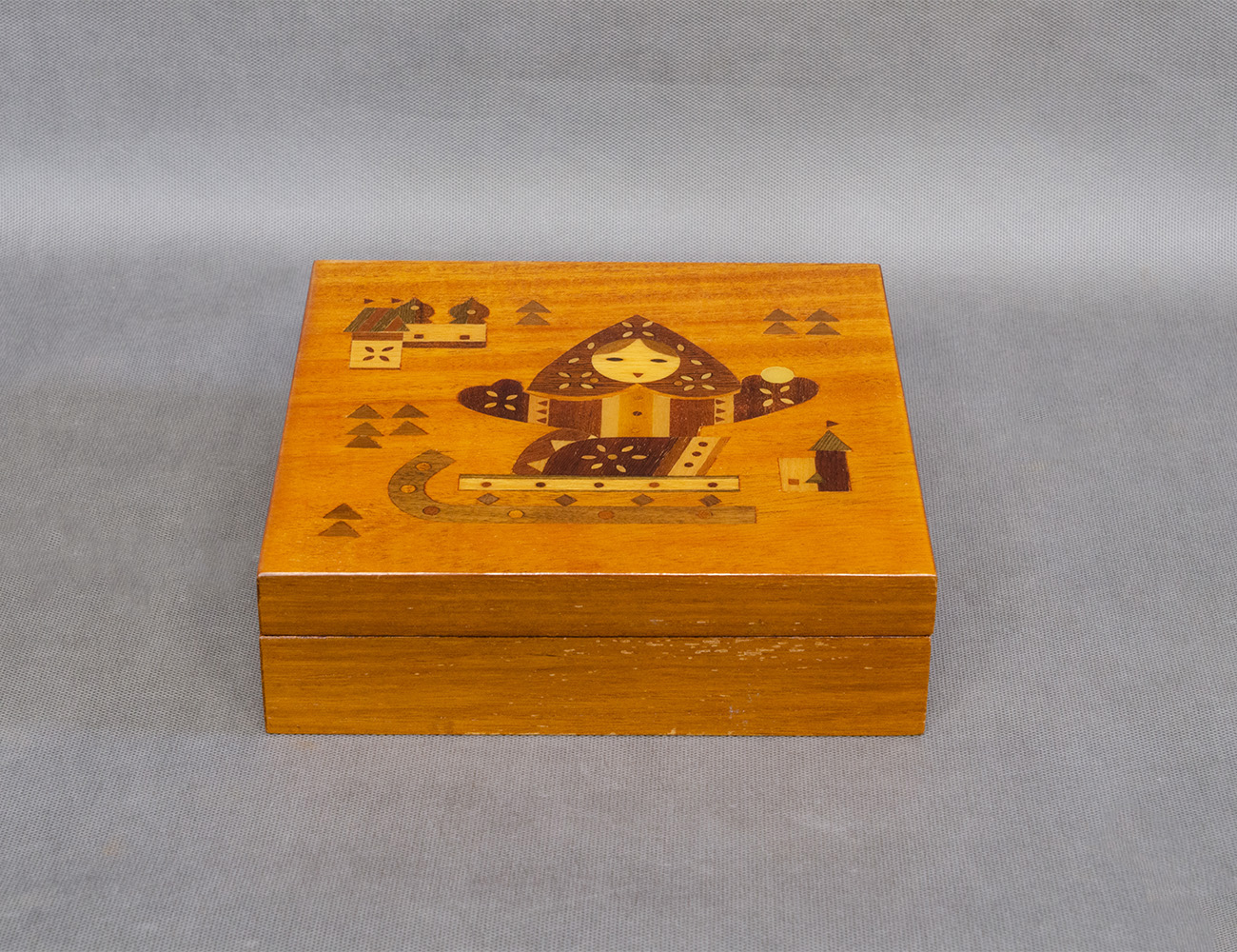 Винтажная шкатулка