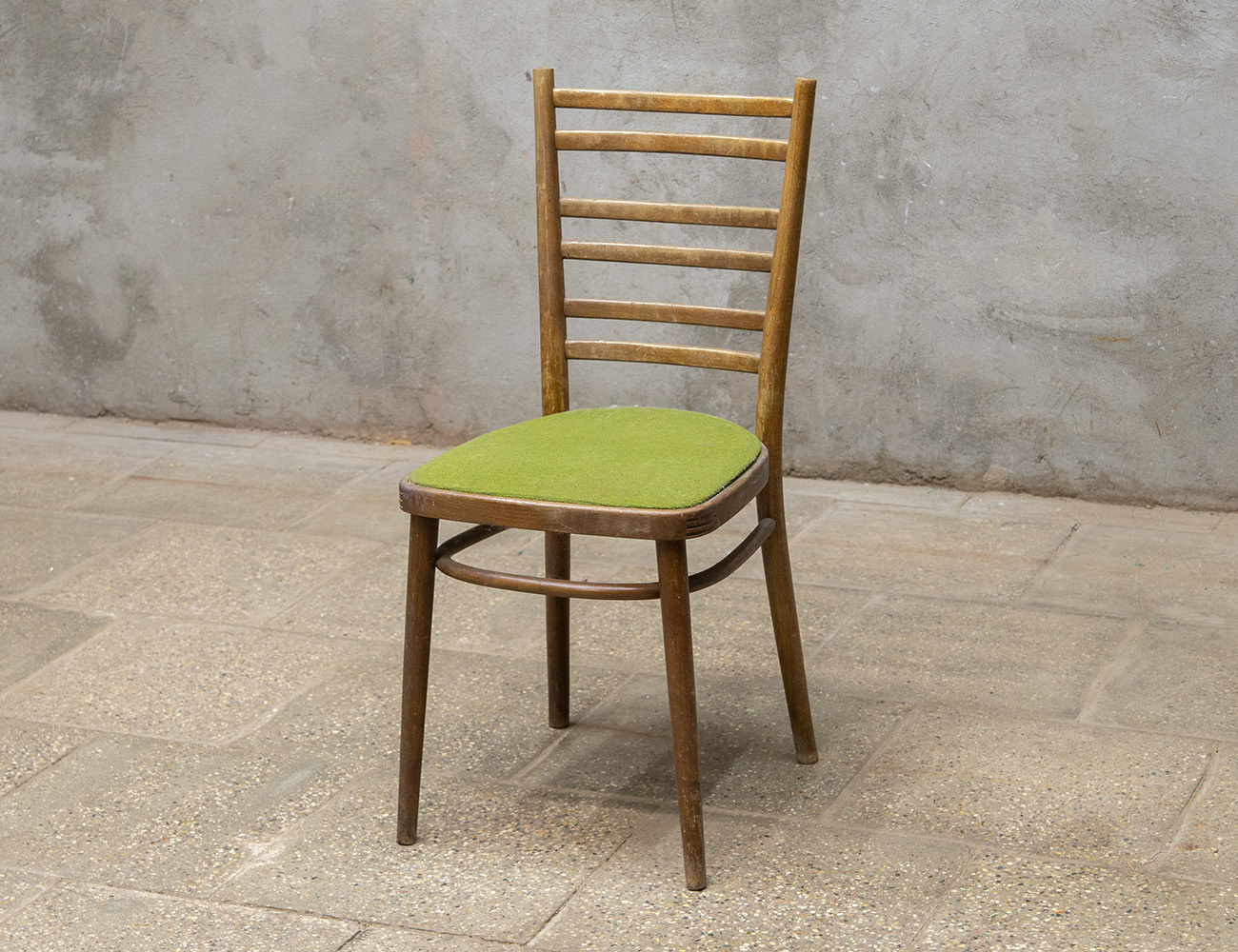 Винтажный стул