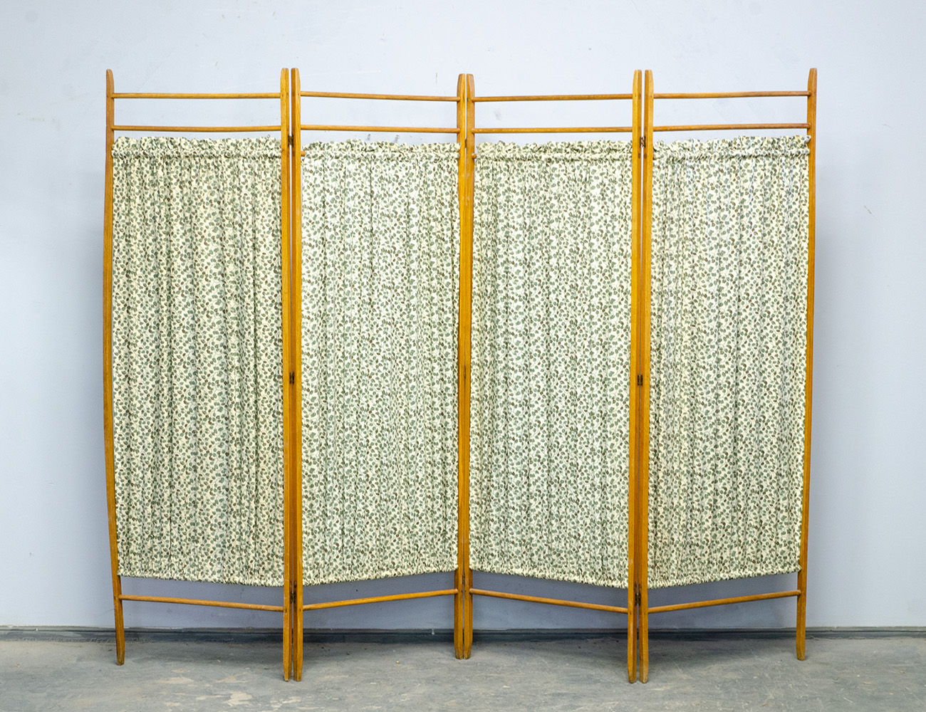 Старинная ширма