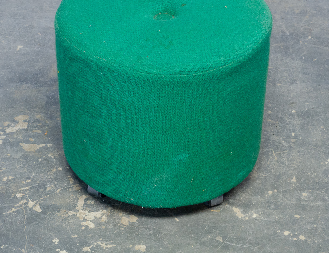 Винтажный пуфик