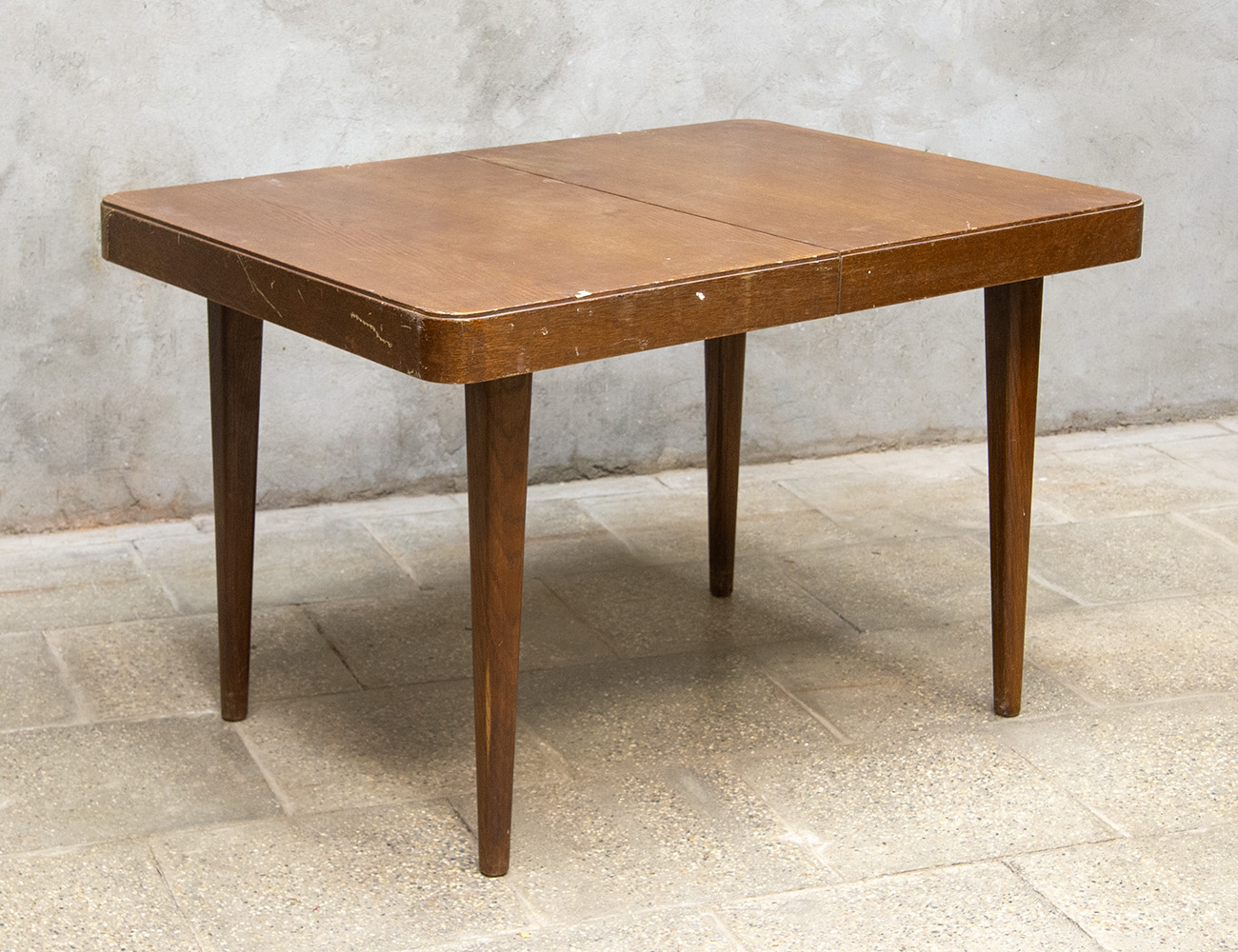 Винтажный обеденный стол Jitona