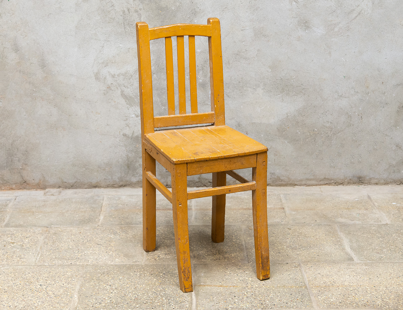 Старинный деревенский стул