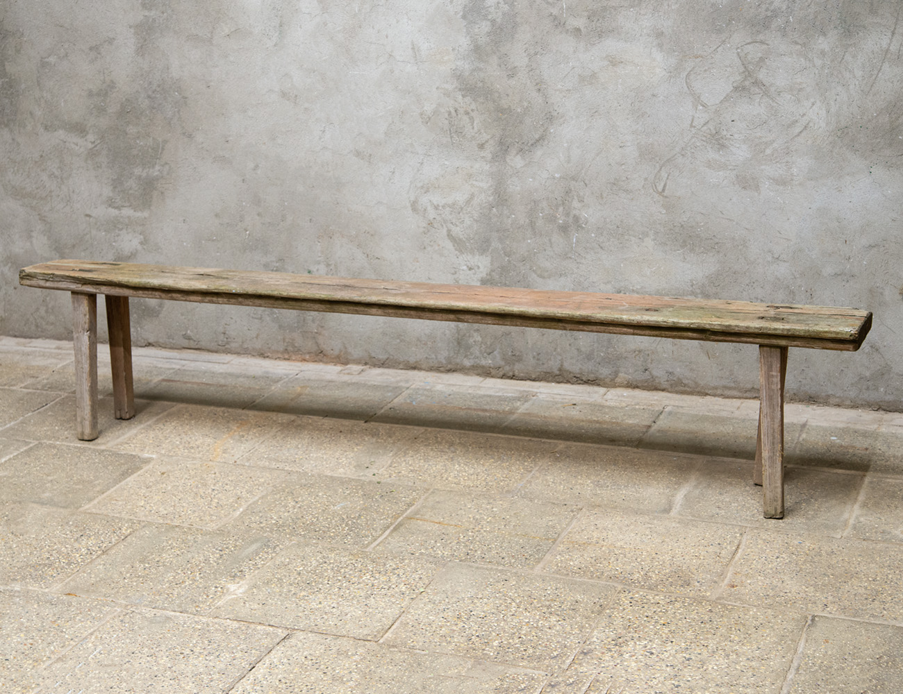 Старинная деревенская лавка