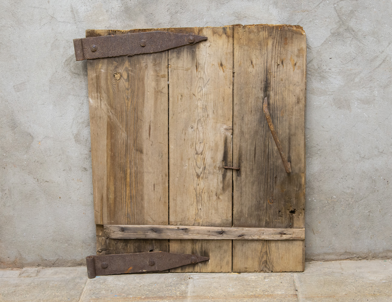 Старинная амбарная дверь