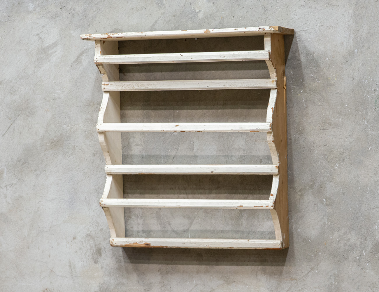 Старинная деревенская кухонная полка