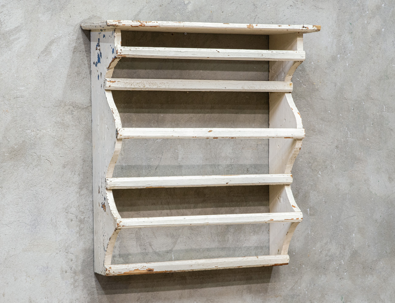 Старинная деревенская кухонная полка