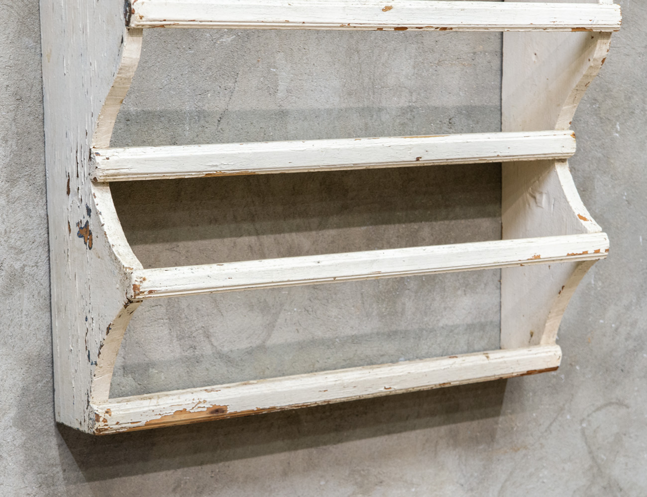Старинная деревенская кухонная полка