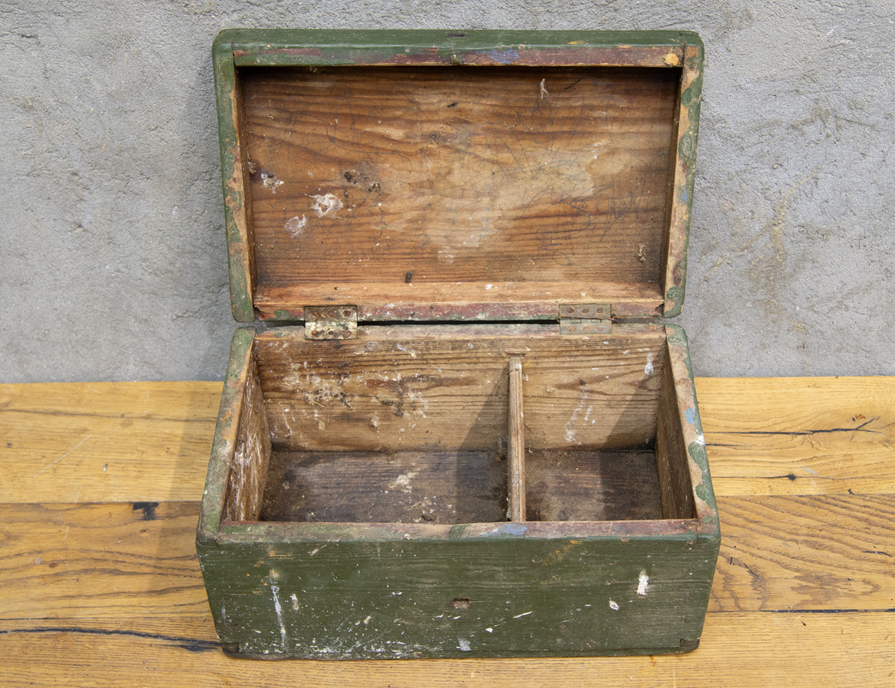 Старинный ларь