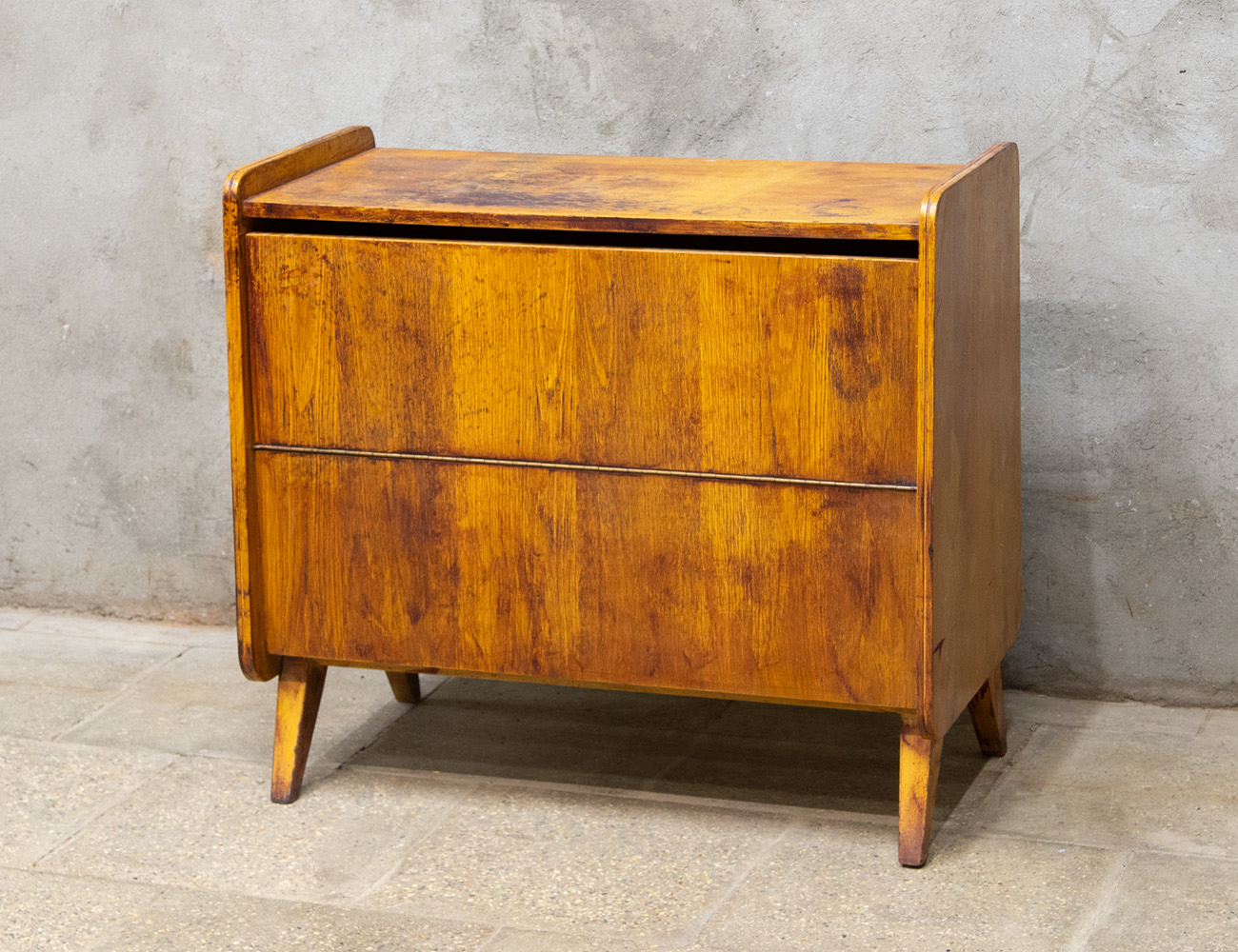 Винтажная бельевая тумба