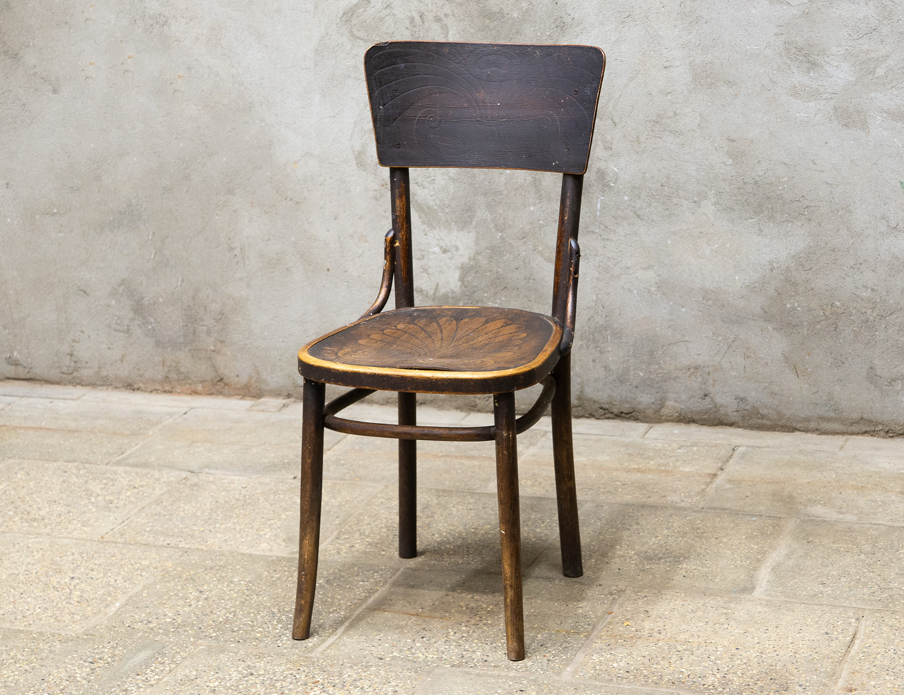 Старинный венский стул