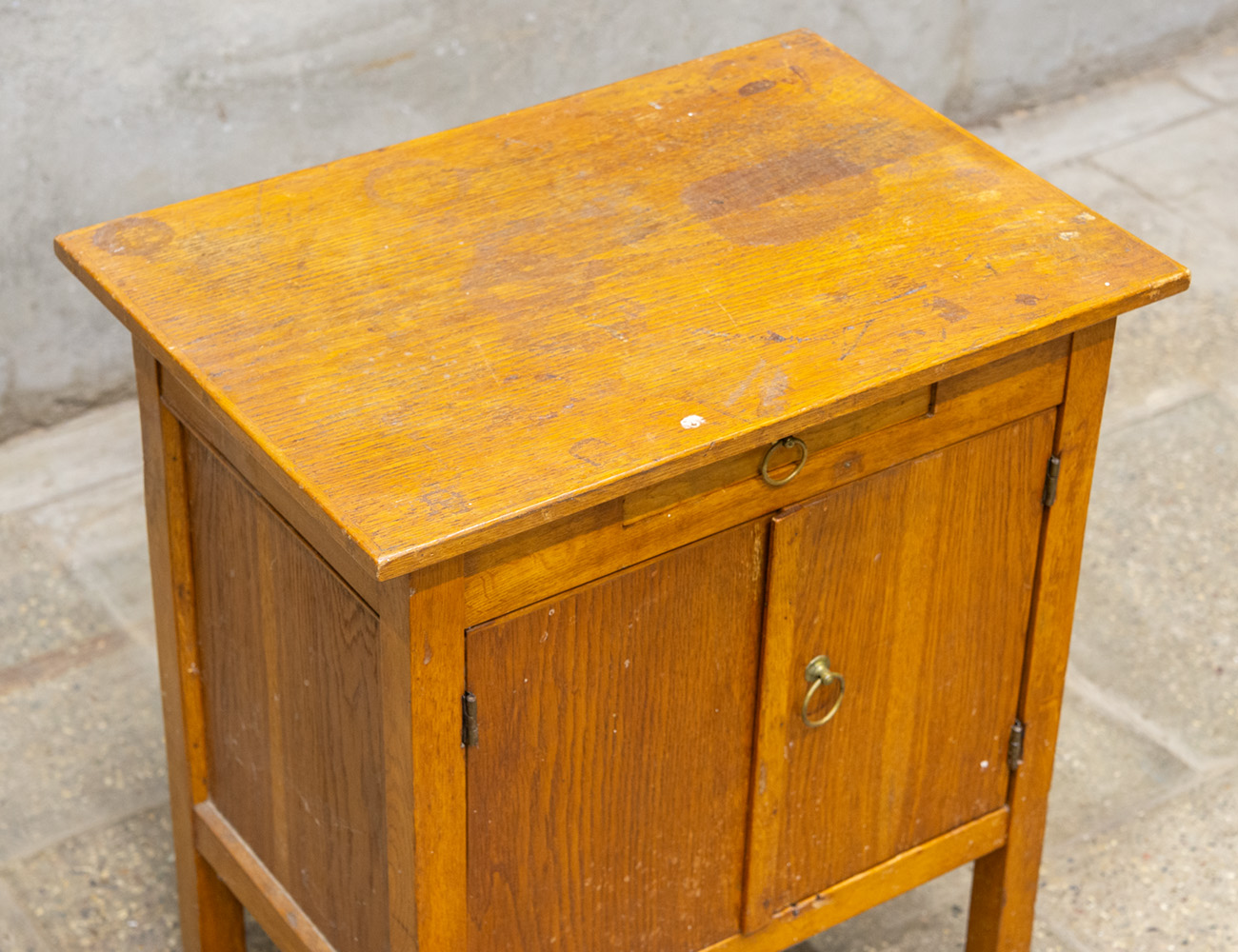 Старинная дубовая тумба