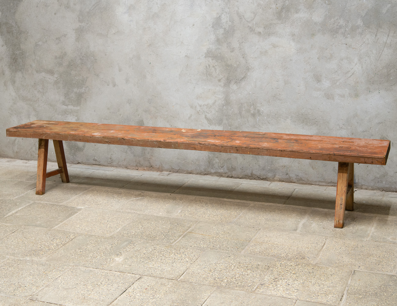 Старинная деревенская лавка