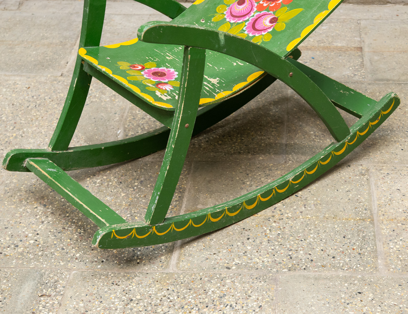 Старинная детская качалка