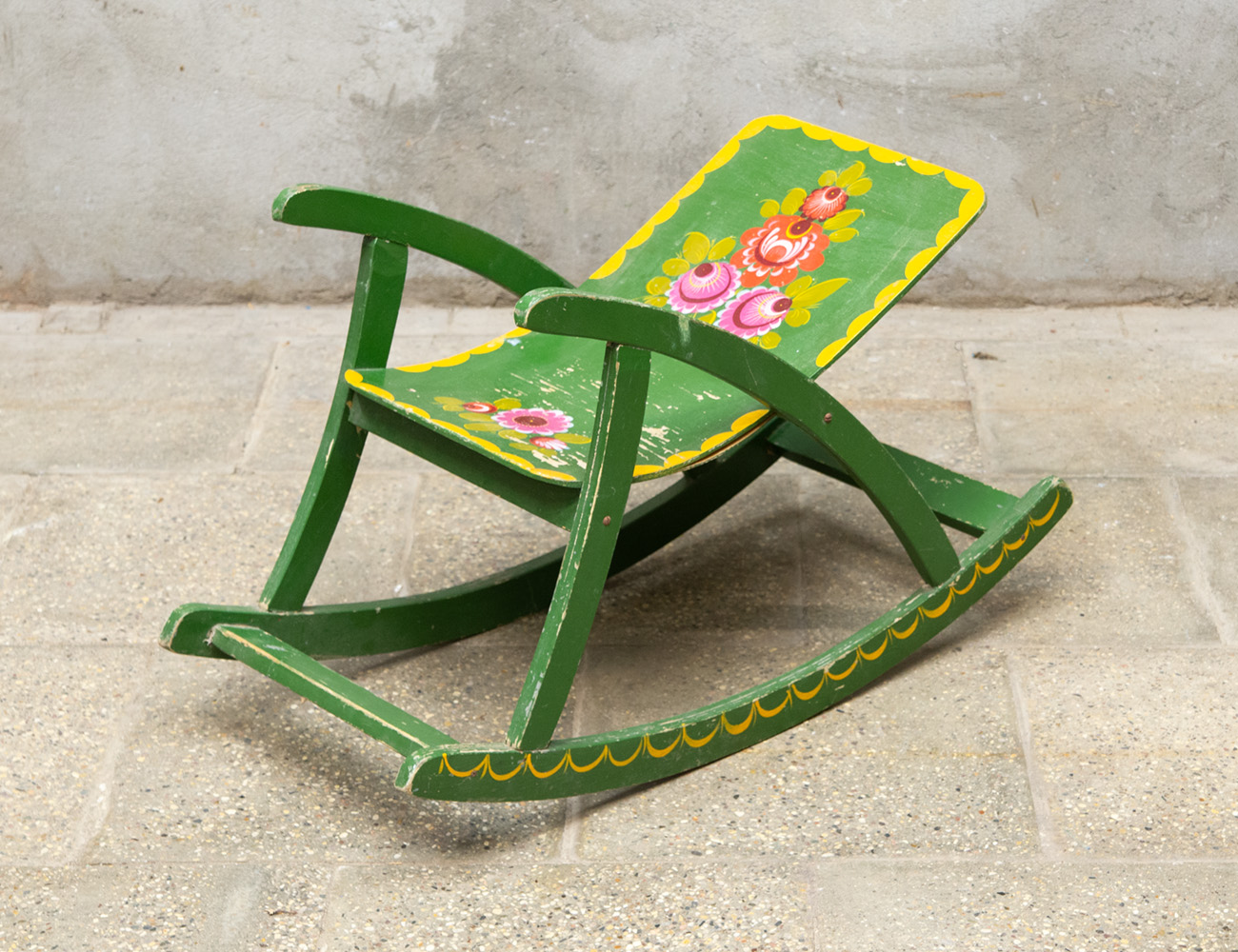 Старинная детская качалка