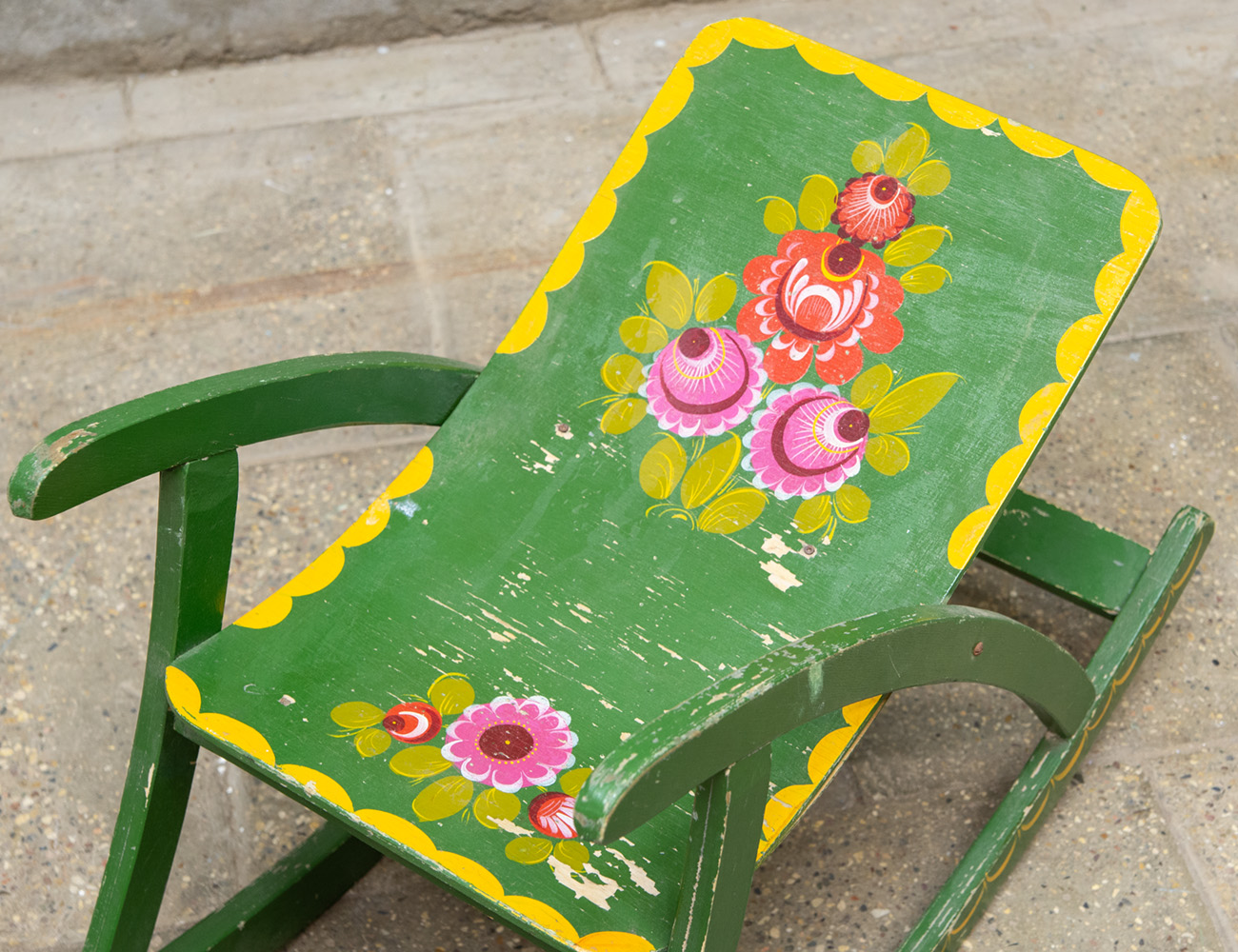 Старинная детская качалка