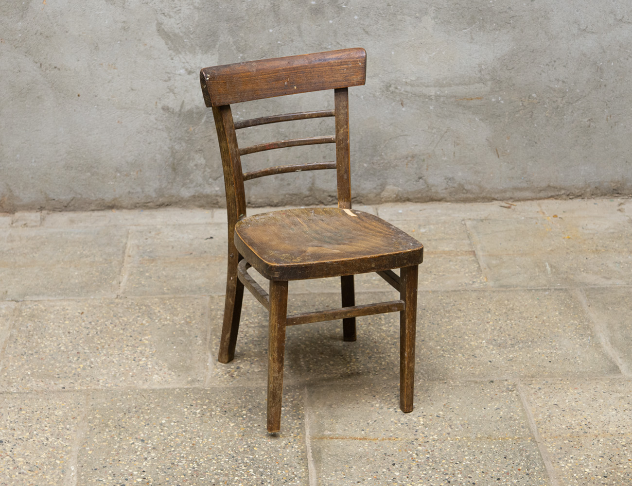 Винтажный детский стул