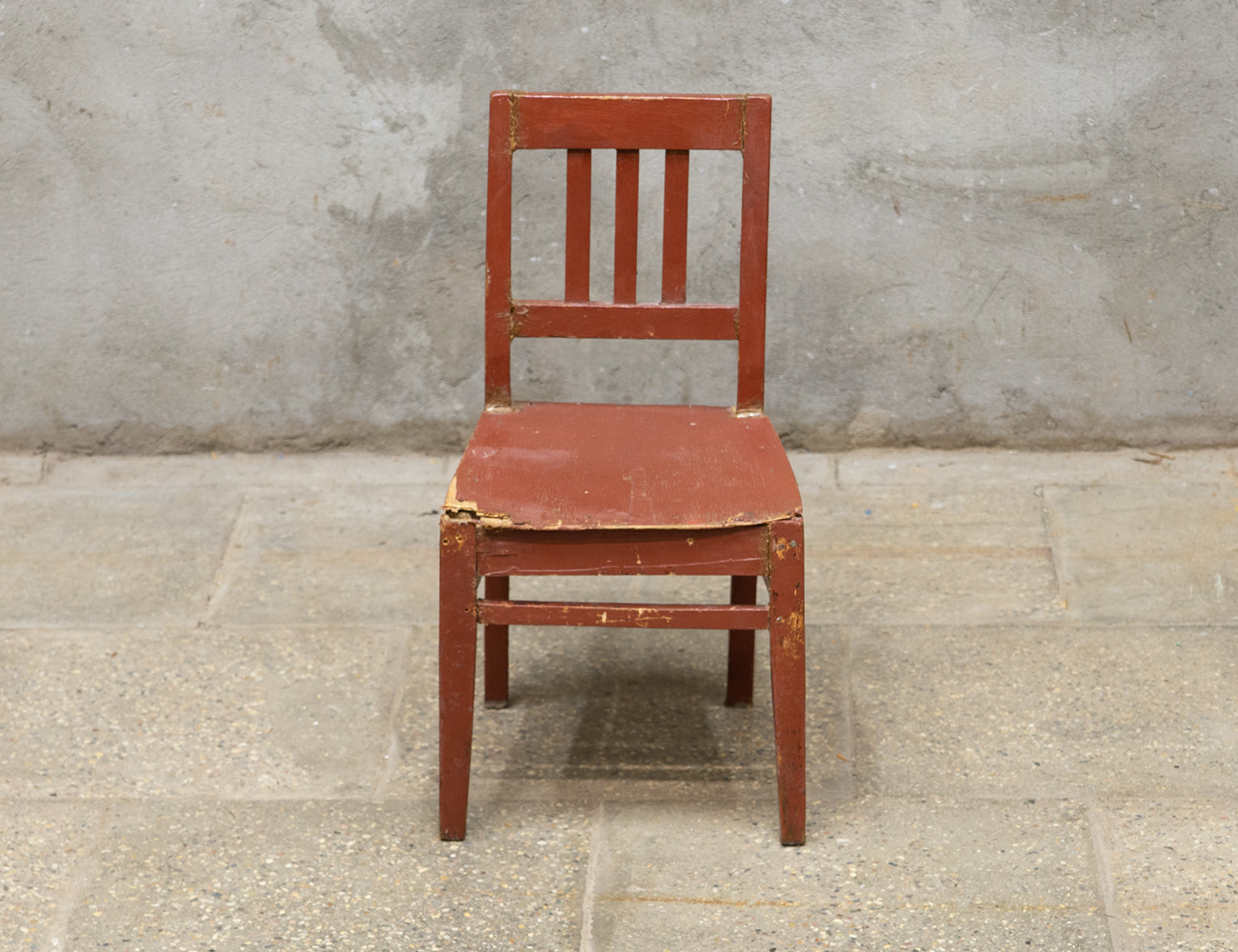 Старинный деревенский детский стул