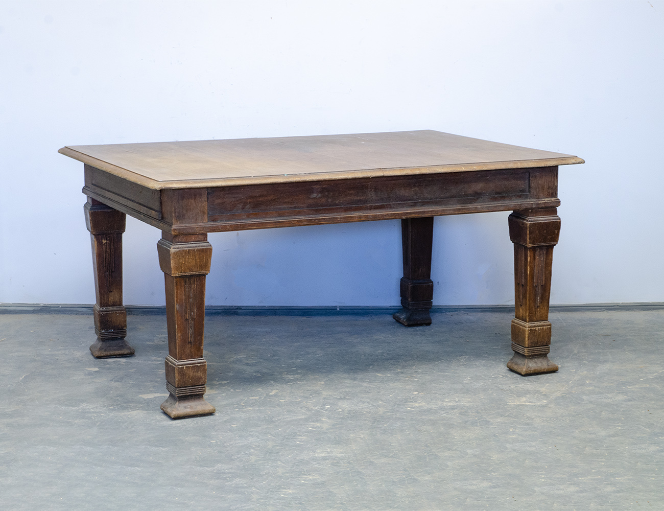 Антикварный раскладной дубовый обеденный стол